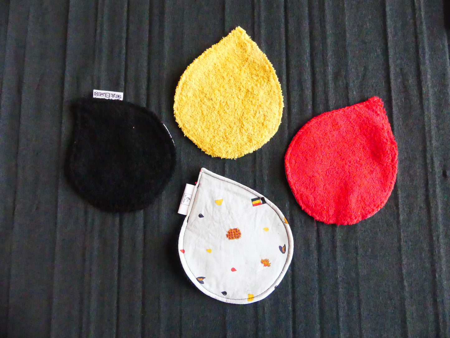 PROMO ! 1 lot de 3 lingettes lavable "goutte" + 1 Gratuit