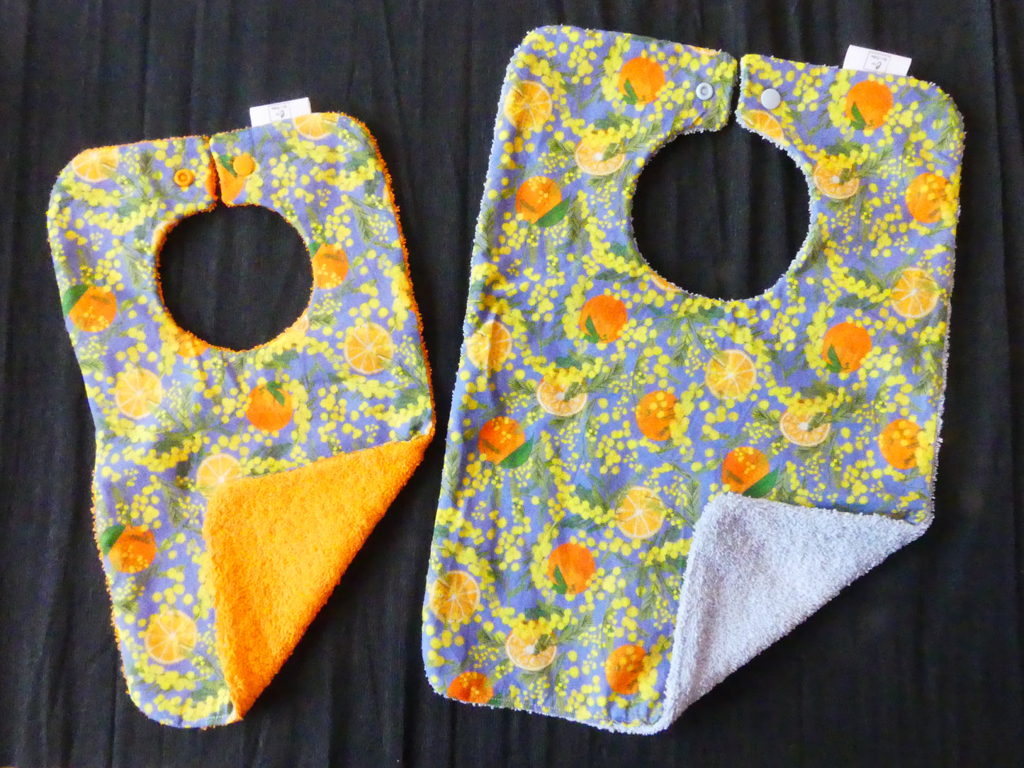Lot de 2 Bavoirs - taille XS et S