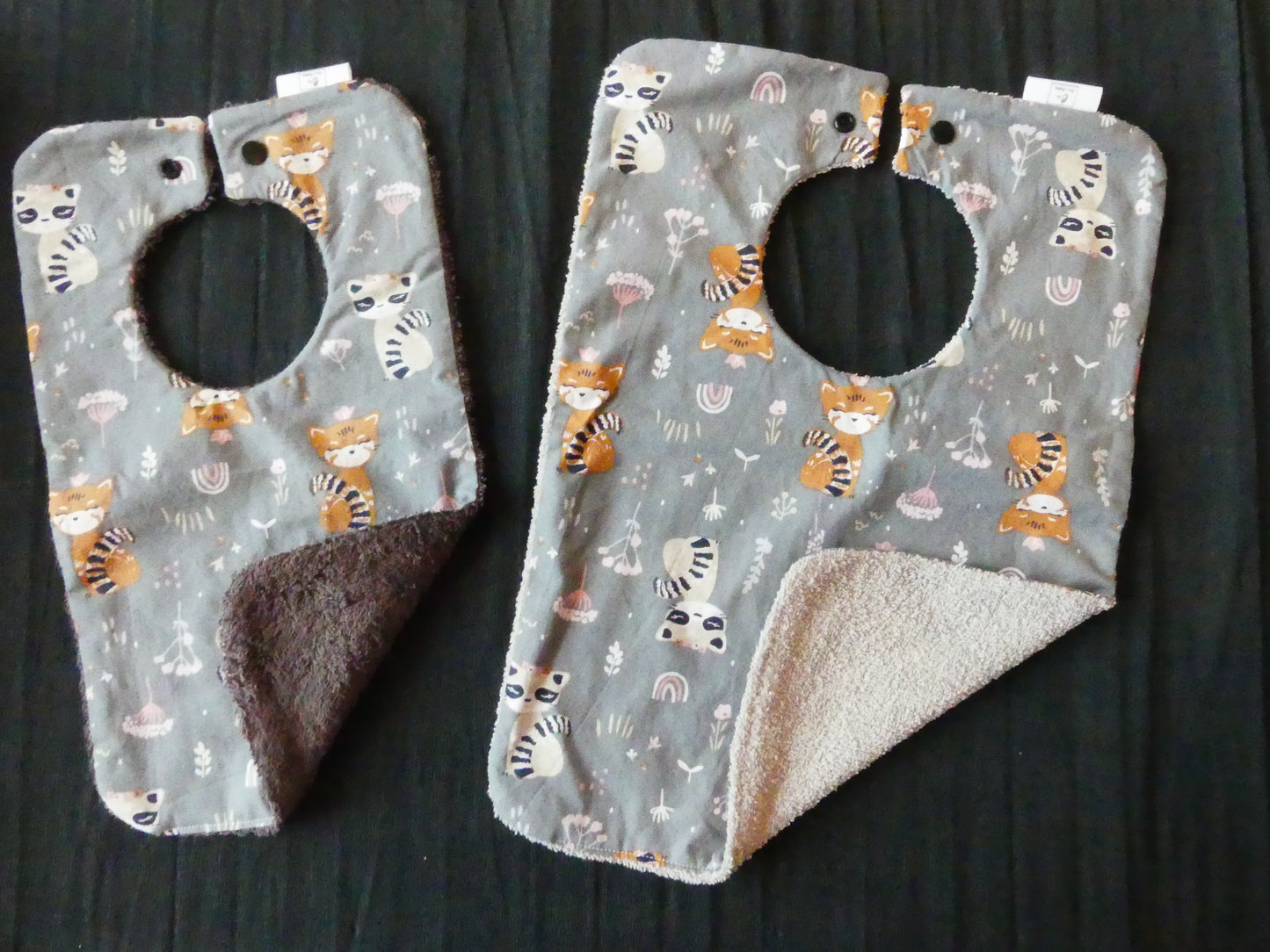 Lot de 2 Bavoirs - taille XS et S